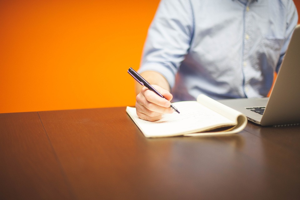 Convertire l'estratto del registro delle imprese in traduzione certificata